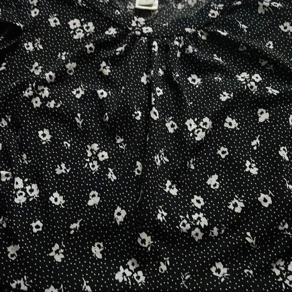 Women’s Blouse - Picture 4 of 4